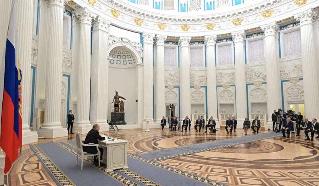 Raam op Rusland: veiligheidsraad 21 februari 2022 Meeting of the Russian Security Council on the eve of the launch of the ‘special military operation’ in February 2022. Photo Kremlin.ru