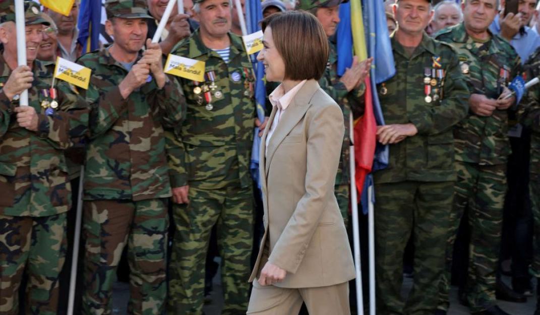 Moldovan incumbent President and candidate in the upcoming presidential election Maia Sandu attends a campaign rally in Chisinau, Moldova September 20, 2024 © REUTERS/Vladislav Culiomza/File Photo